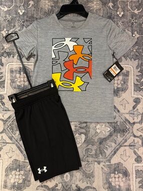 Under Armour boys 7 Gray Tee and Black Shorts Set with White, Orange & Yellow